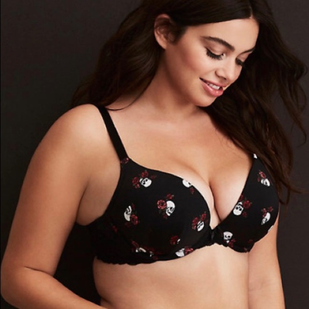 torrid Black Skulls and Roses Padded Bra 40C